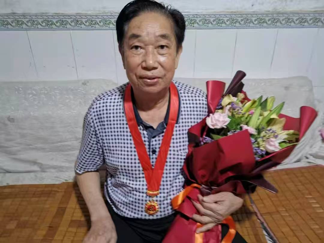 纪念鍾政权宗长